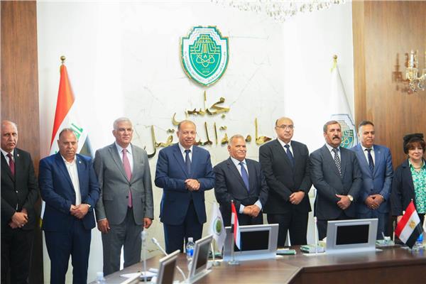 رئيس جامعة المنصورة يقوم بزيارة جامعة المستقبل في العراق