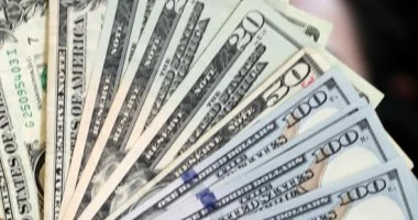 سعر الدولار الآن 52.80 جنيه في بنك البركة