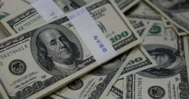 سعر الدولار اليوم الجمعة 15 مايو 2026 أمام الجنيه المصري في منتصف التعاملات
