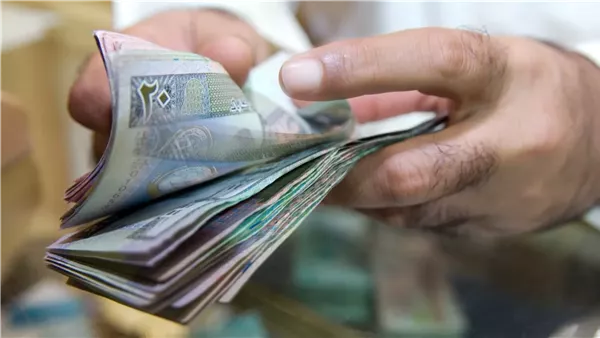 سعر الدينار الكويتي مقابل الجنيه المصري اليوم