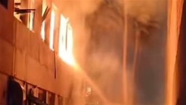 سيطرة رجال الإطفاء على حريق في شركة طباعة بأبو النمرس