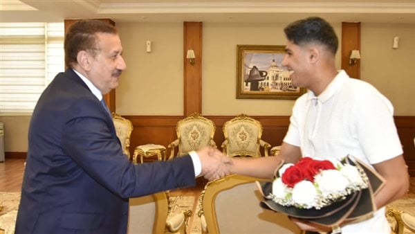 شكر محافظ بورسعيد للاعب كريم الريس وعائلته على دعمه خلال رحلة العلاج