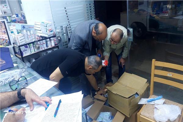ضبط 6116 عبوة مستلزمات أسنان منتهية الصلاحية في محافظة الغربية