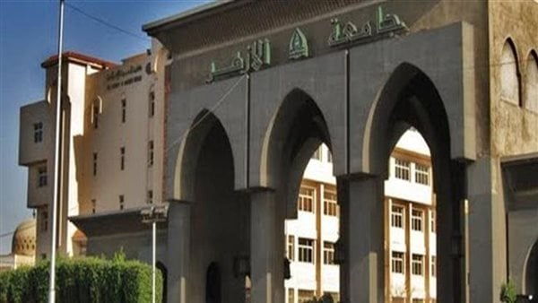 طلاب الأزهر يتفقون مع إدارة الجامعة على إعادة امتحان الفقه بعد تدخل الشرطة