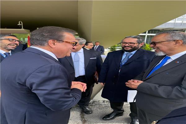 عبد الغفار يجتمع مع مدير منظمة الصحة العالمية لتعزيز التعاون الصحي في مصر