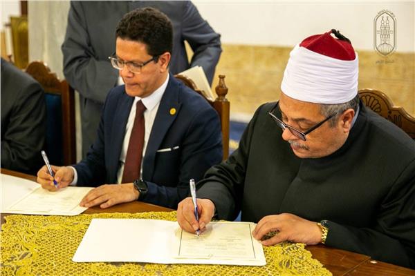 عبد الغني يوقع بروتوكول تعاون بين الأزهر وبنها وجمعية آل محجوب