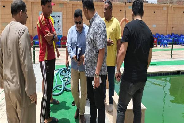غلق 3 حمامات سباحة مخالفة في حملة تفتيش بالقليوبية