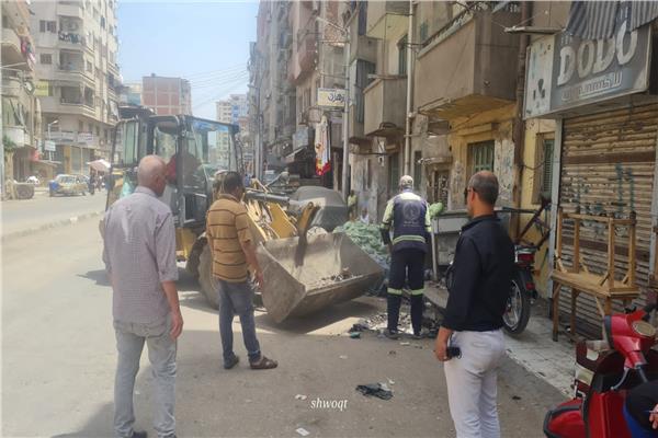 محافظ الدقهلية يتابع جهود رفع الإشغالات في حي شرق المنصورة