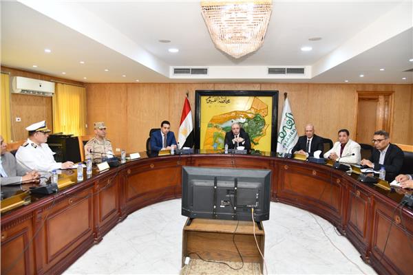 محافظ الفيوم يراجع استعدادات المديريات لعيد الأضحى المبارك