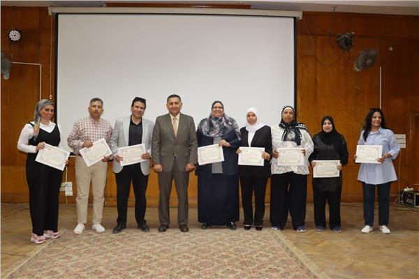 محافظ القليوبية يختتم مبادرة لتطوير مهارات العاملين