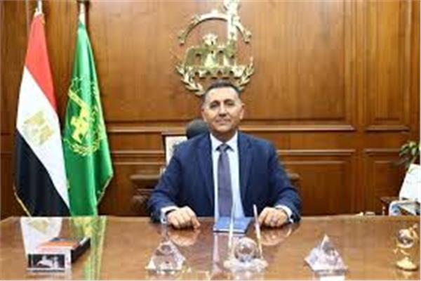 محافظ القليوبية يستبعد رئيسي حي شرق شبرا الخيمة ومدينة الخصوص