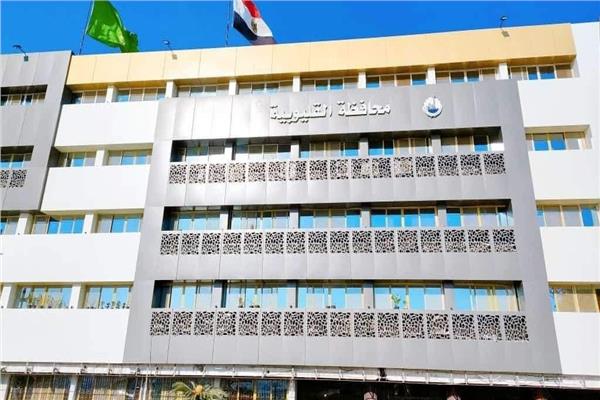 محافظ القليوبية يعتمد حركة تنقلات جديدة بالوحدات المحلية والمدن والأحياء