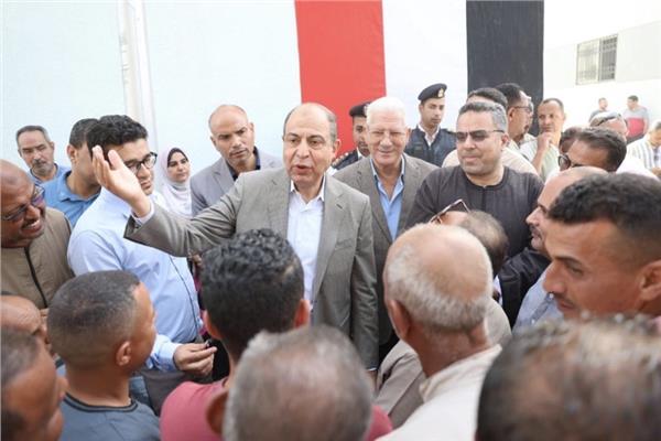محافظ المنيا يفتتح مجمع مواقف جديد في سمالوط سعة 478 سيارة