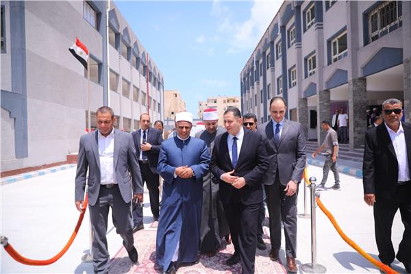 محافظ دمياط يستقبل وفد صندوق مكتبات مصر العامة برئاسة السفير الطايفي