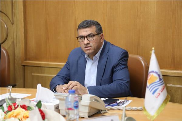 محافظ قنا يوجه بتعزيز التوعية بتطبيق شارك 2030