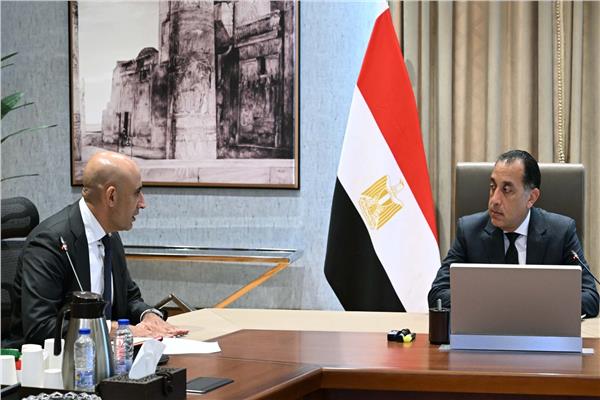 مدبولي يؤكد استمرار جهود تطوير المنظومة التعليمية