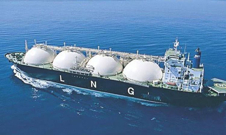 مصر تخطط لخفض واردات الغاز الطبيعي المسال بنسبة 20% سنويًا