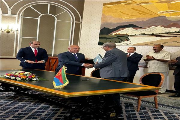 مصر وإريتريا توقعان اتفاقية لتعزيز التعاون اللوجستي والاقتصادي