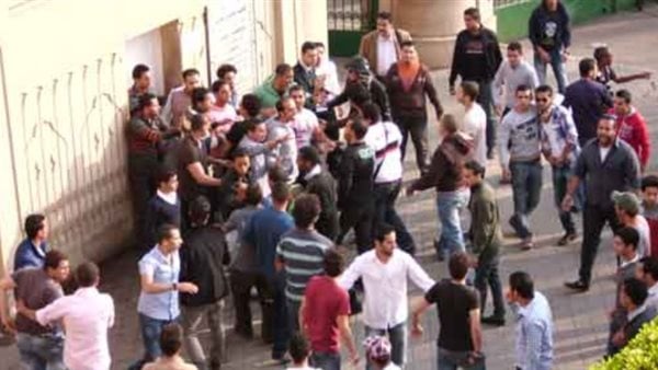 موظف يفقد إصبعه في مشاجرة مع جاره بسبب تحرش نجله بشقيقة المتهم بكرداسة