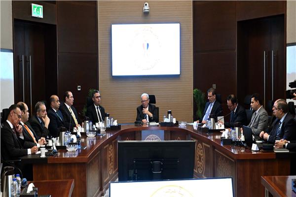 نائب رئيس الوزراء يتابع زيادة الاحتياطي الاستراتيجي من السلع الغذائية
