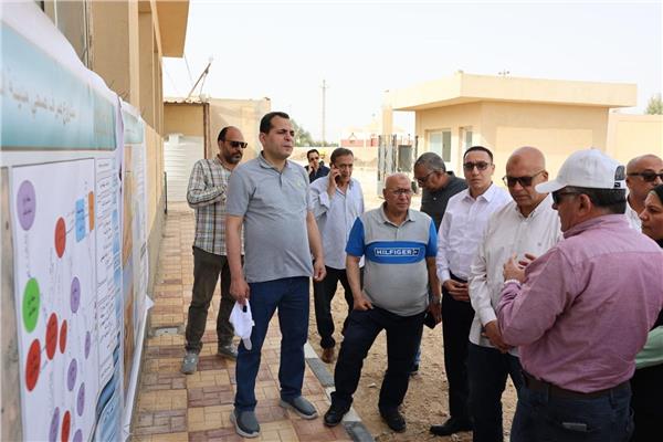 نائب محافظ المنيا يتفقد مشروعات مياه الشرب والصرف الصحي بالمحافظة