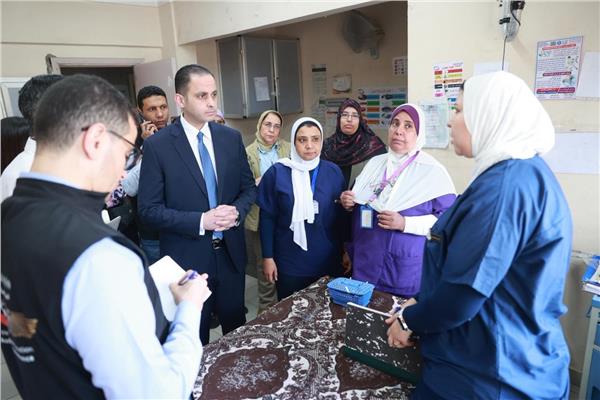 نائب وزير الصحة يتفقد مستشفيات الإسكندرية ويحقق مع المتغيبين والموظفين