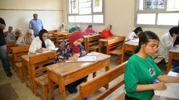 نماذج امتحانات الصف الثالث الإعدادي 2026 مع الإجابات لجميع المواد