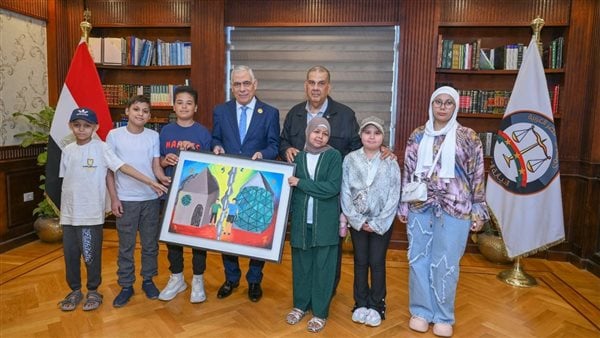 نيابة عامة تستقبل أطفال مستشفى 57357 في زيارة إنسانية