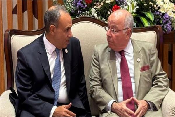 وزير الخارجية يؤكد لنظيره البرازيلي ضرورة استئناف المفاوضات بين طهران وواشنطن