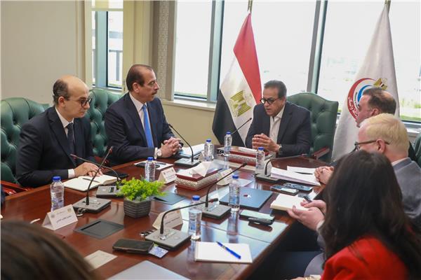 وزير الصحة يبحث حملة وطنية لرفع الوعي بالأمراض غير المعدية