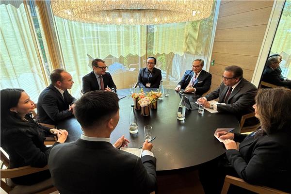 وزير الصحة يعرض تجربة مصر في تعزيز صحة المرأة في جنيف