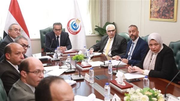 الصحة: رفع كفاءة المعهد القومي للكلى ومستشفيات حميات إمبابة ودمنهور.. وتطوير المعهد القومي للتغذية