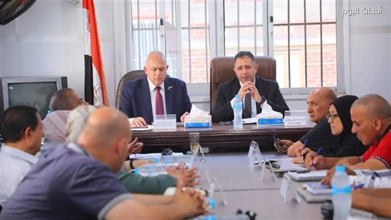 محافظ دمياط يستمع لشكاوى ومطالب أهالي ميت أبو غالب