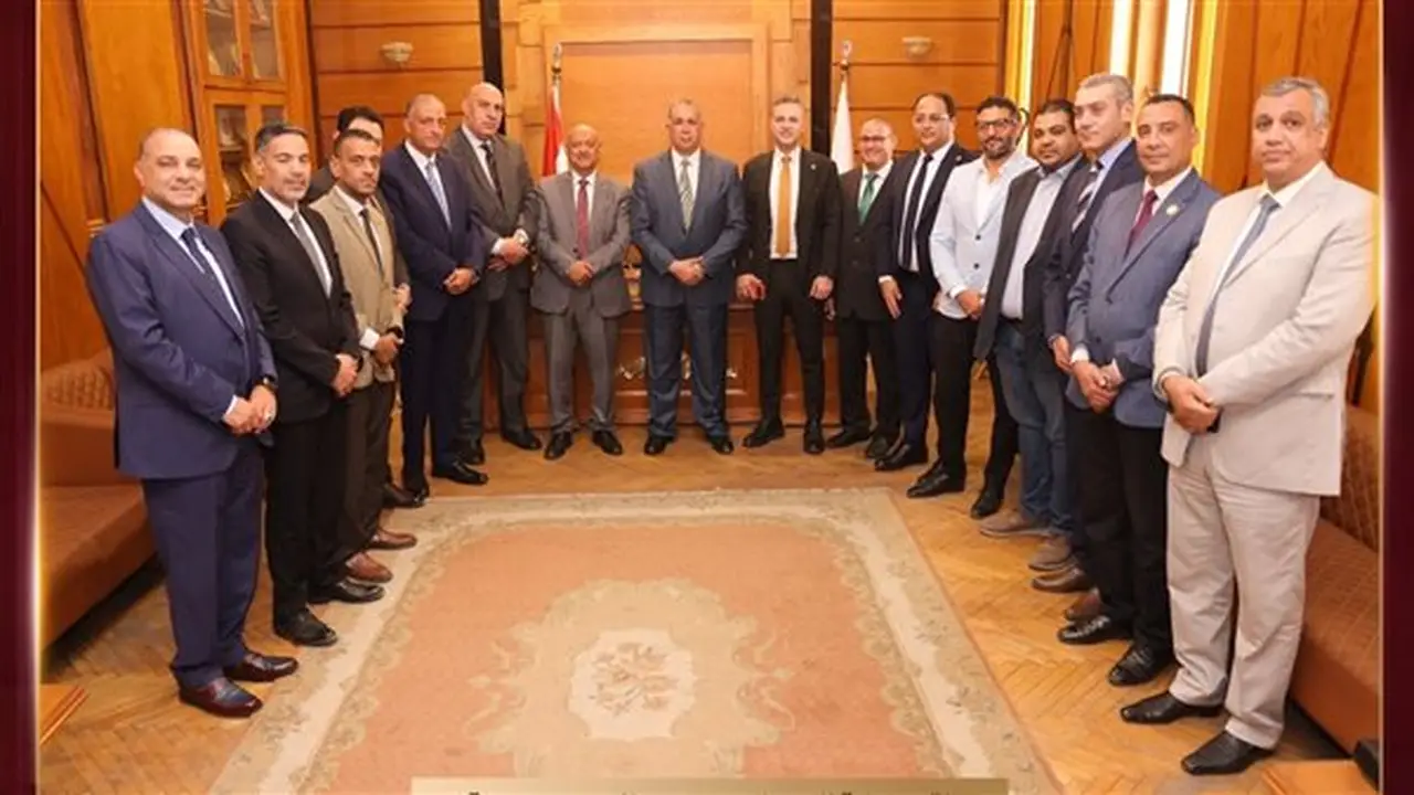 نقيب المحامين يبحث مع أطباء الأسنان تعزيز خدمات العلاج للأعضاء