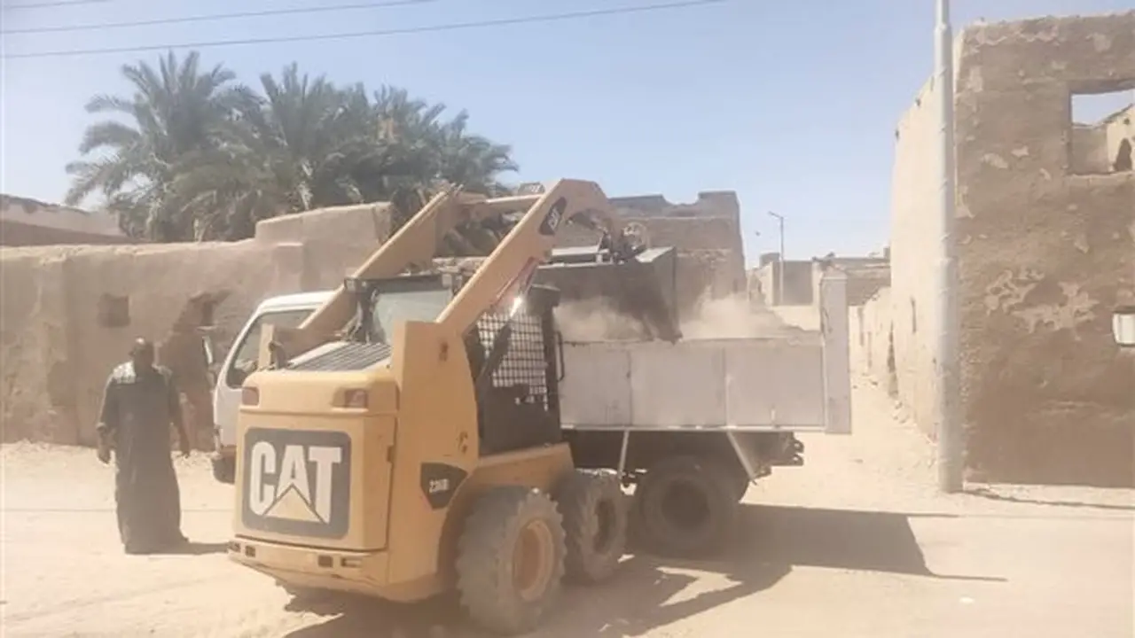 حملة شاملة لإزالة التعديات والإشغالات بشوارع مدينة باريس في الوادي الجديد