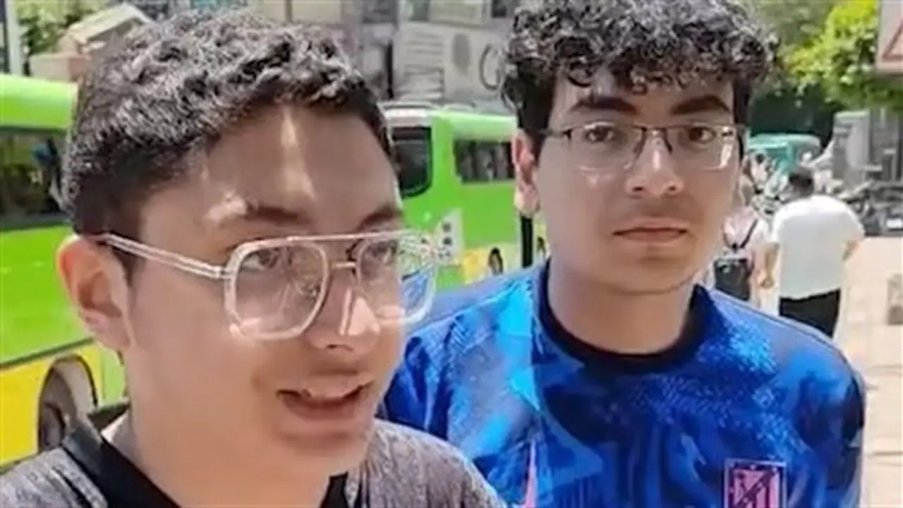 ارتياح بين طلاب الثانوية العامة في المنوفية بعد امتحان الفيزياء السهل (فيديو)