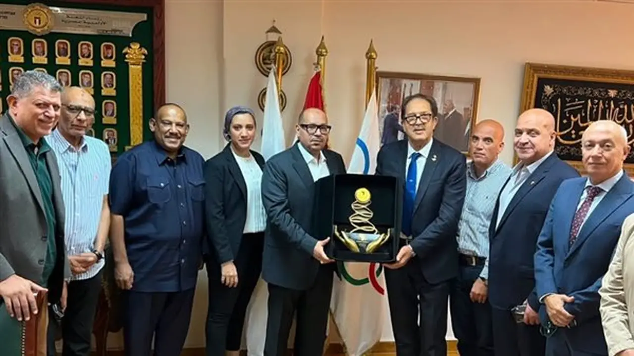 رئيس اللجنة الأولمبية المصرية يلتقي وفد الأنوكا لتعزيز العلاقات الرياضية الإفريقية