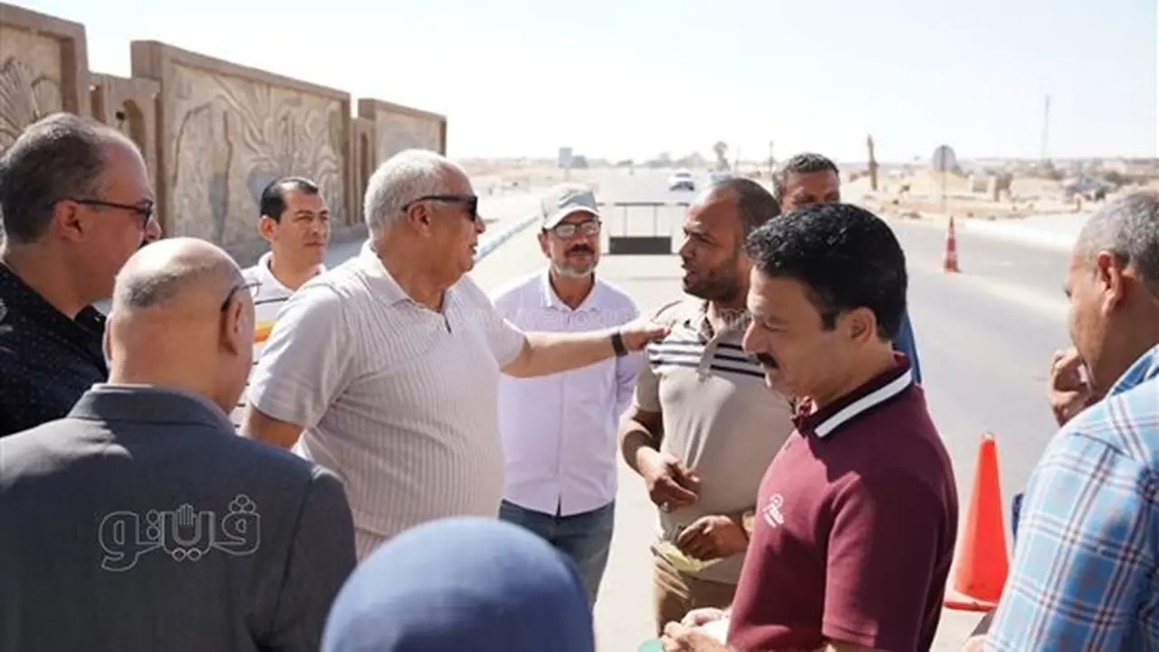 محافظ مطروح يؤكد على رفع كفاءة الطرق الرئيسية وتعزيز المظهر الحضاري للمحافظة