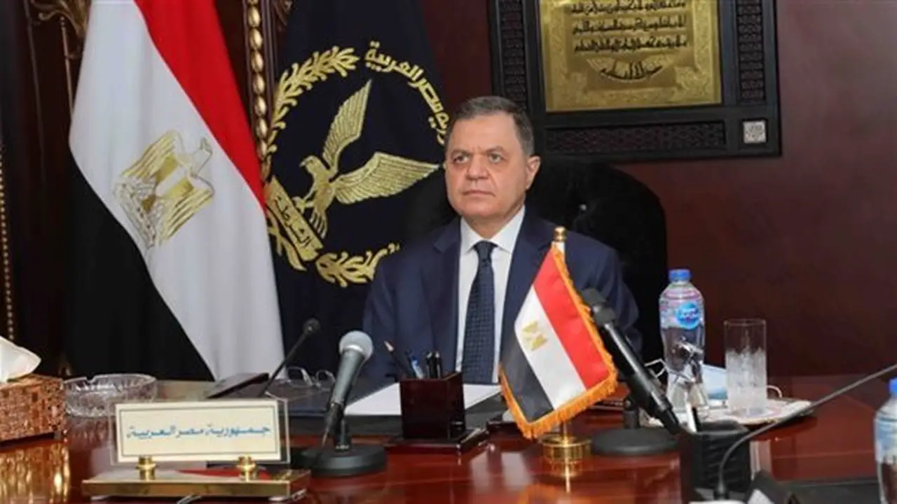 وزير الداخلية يقرر إبعاد مواطن قيرغيزستاني لأسباب تتعلق بالصالح العام