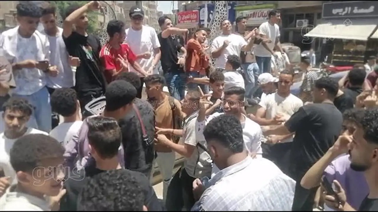 احتفالات عارمة في المنيا بعد انتهاء امتحانات الثانوية العامة 2026 (فيديو وصور)