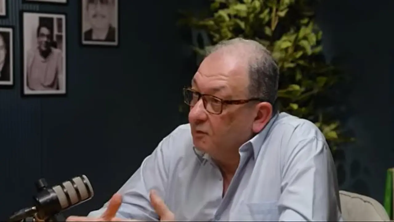 هاني فوزي يكشف عن كواليس “بحب السيما” و”بالألوان الطبيعية” ويؤكد: كانا عملاً واحداً
