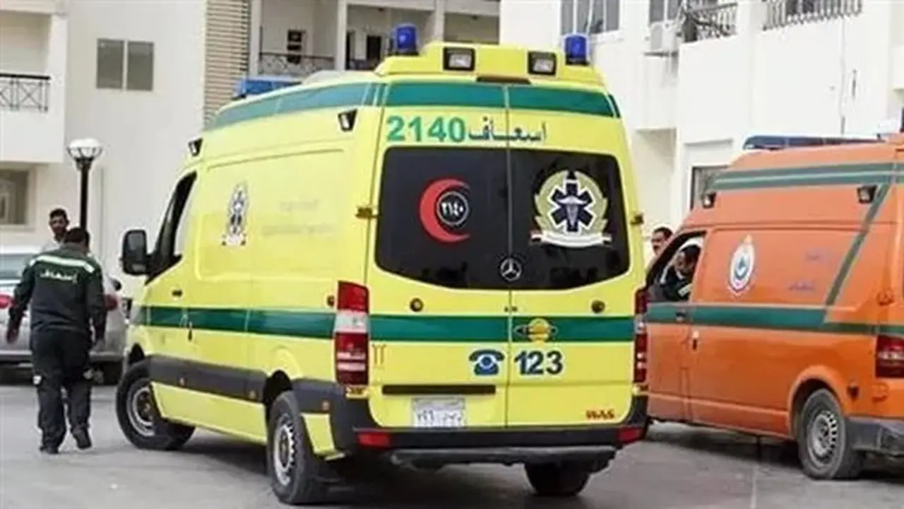 إصابة 3 أشخاص في حادث انقلاب سيارة ملاكي على طريق الفيوم