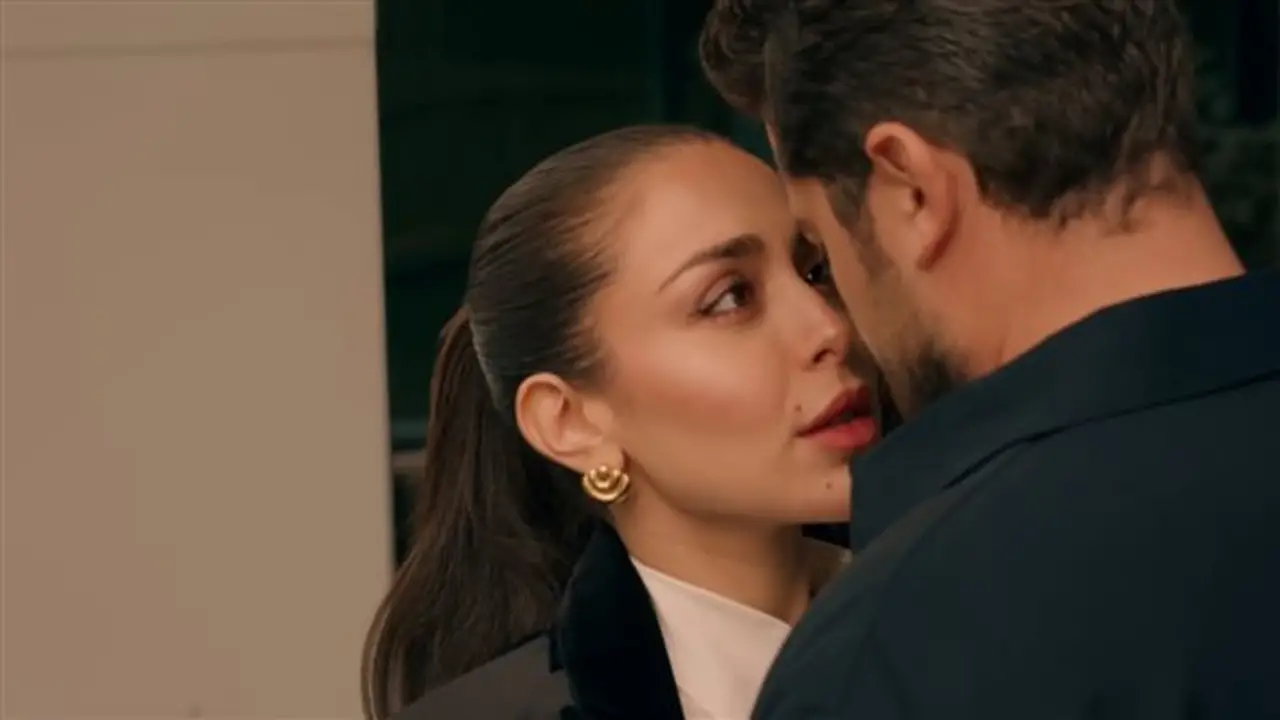 مسلسل حب ع ورق الحلقة 29: فراس يبتز أيمن وجولي تكتشف الحقيقة المفاجئة