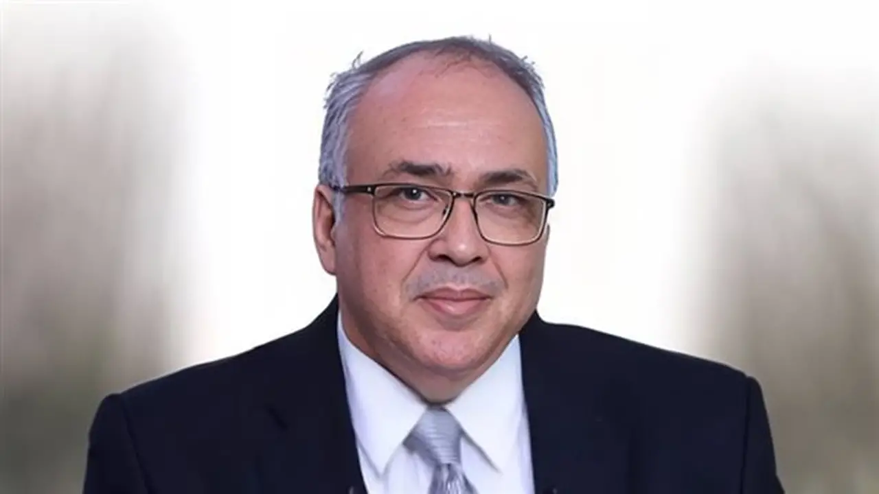 د. باسم عادل: استثمارات نجيب ساويرس في معركة الوعي وصراعاته مع الإخوان (2/2)
