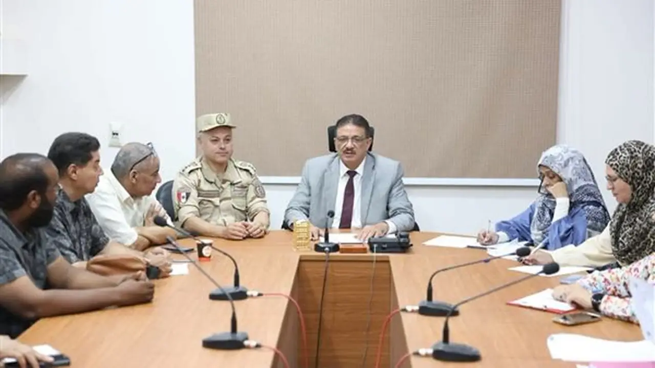 الوادي الجديد تسعى لتعزيز الاستفادة من مصنع الملابس الجاهزة في الخارجة