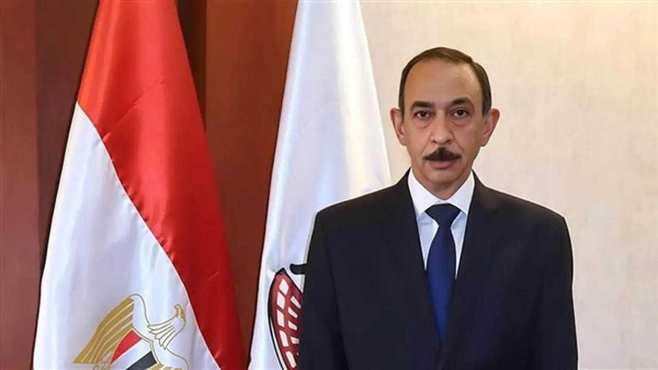 محافظ سوهاج يوجه بتعديل مواعيد ورديات النظافة لحماية العمال من الموجة الحارة