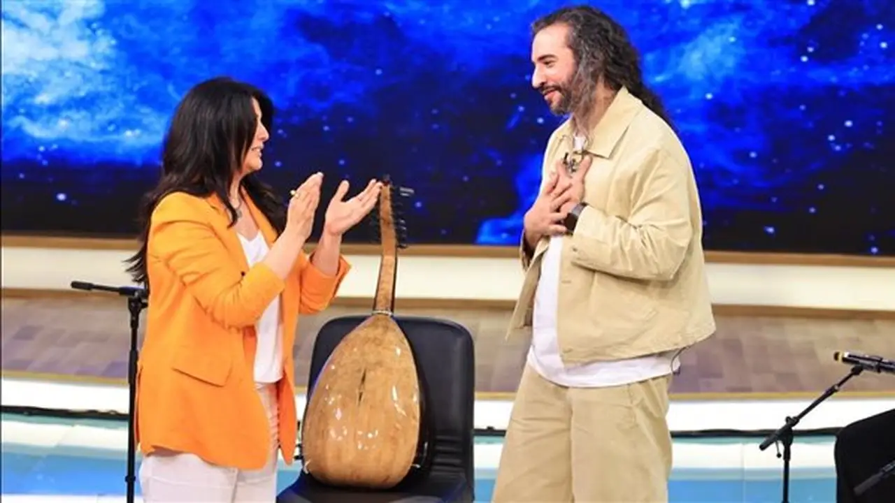 الفنان سعد العود وابنة الأديب يحيى حقي ضيفي برنامج “معكم منى الشاذلي” اليوم