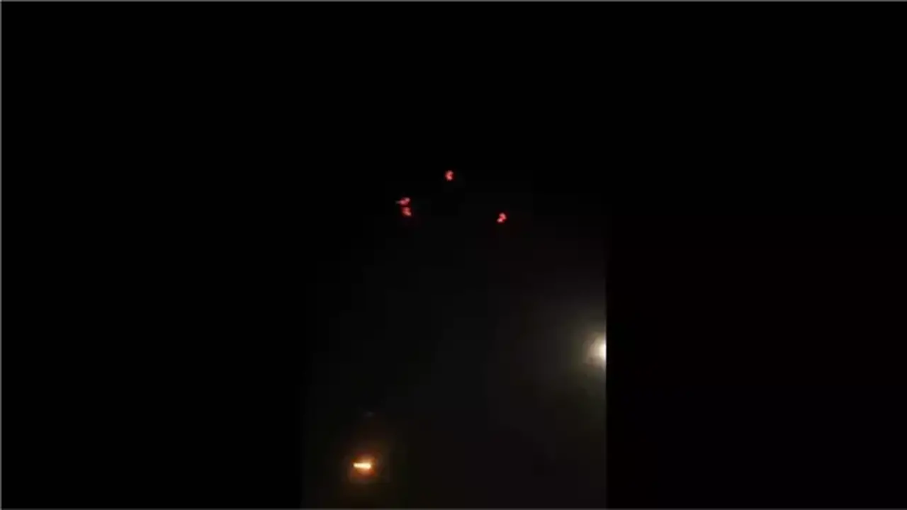 تفعيل الدفاعات الجوية الإيرانية في طهران لمواجهة أهداف معادية (فيديو)