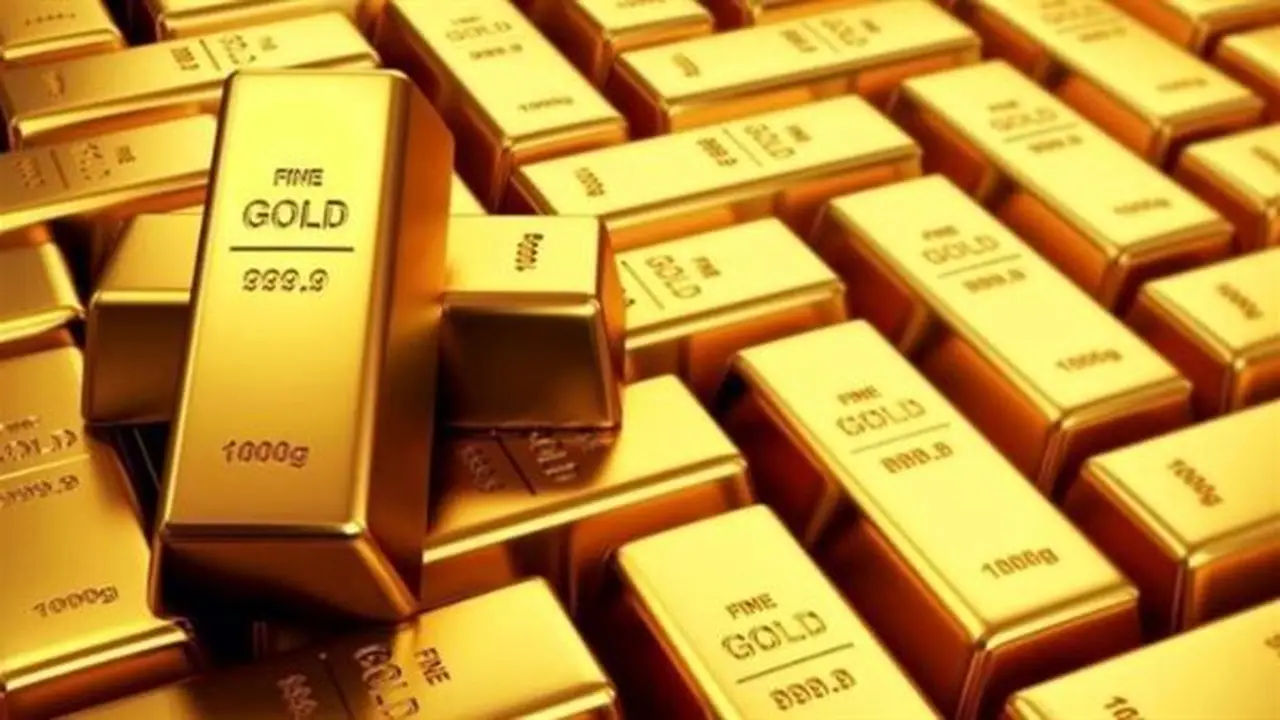 تراجع أسعار الذهب بأكثر من 130 دولارًا عن ذروتها في أسبوعين