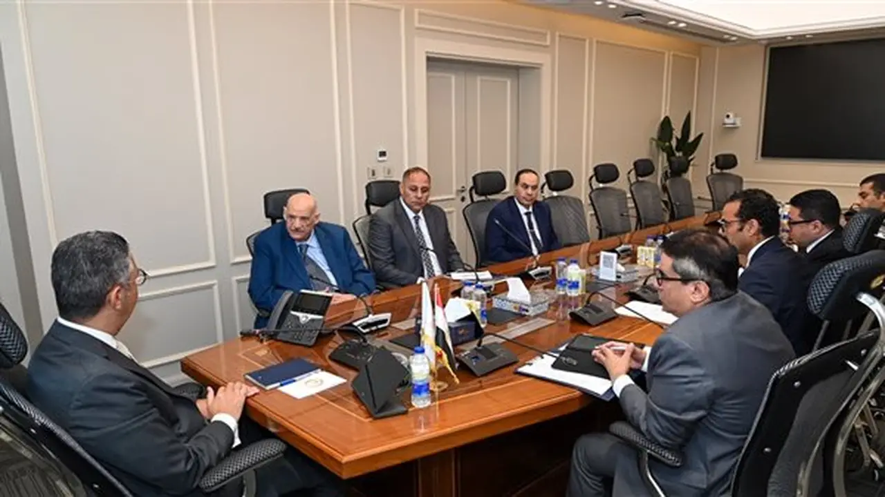 وزير التموين يؤكد انتظام عمل المخابز استعدادًا لتطبيق المنظومة الجديدة